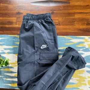 Men’s NIKE pants Medium NWT